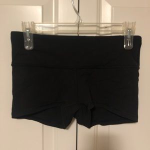 Lululemon Black Shorts Size 6 (Spandex)